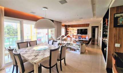 Vende lindo apartamento com 129m², 3 suítes e varanda gourmet no Panamby.