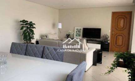 Vende apartamento no Morumbi com 161m². Aceita permuta por apartamento menor .