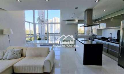 Vende apartamento duplex com 104m², mobiliado, no Panamby.