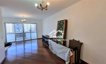 Vende ou aluga apartamento com 143m² internos com 4 suítes + varandas e 3 vagas, com lazer em Moema