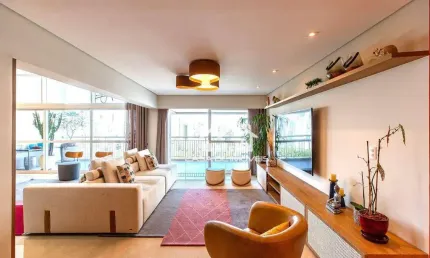 Vende apartamento com 238m², pé direito duplo, 4 dormitórios, 4 vagas e lazer clube no morumbi.