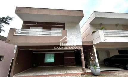 Vende casa com 270m² com 3 suítes, piscina, espaço gourmet, em condomínio no Campo Belo.