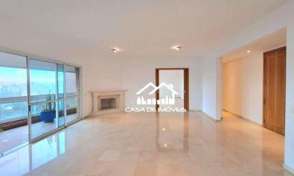 Vende ou aluga apartamento de alto padrão, com 400m², 4 suítes e 6 vagas no Panamby.