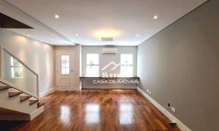 Vende ou aluga casa em condomínio com 3 suítes, espaço gourmet e 2 vagas de garagem, na Vila Andrade.