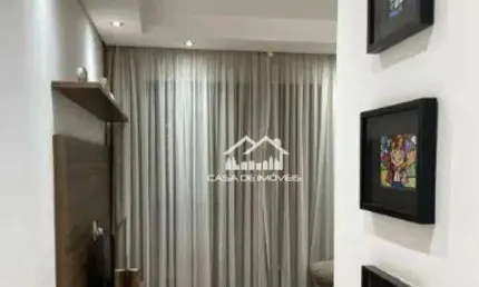 Vende apartamento com 65m², 2 dormitórios sendo 1 suíte, varanda, depósito e 1 vaga em Moema.