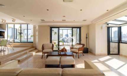 Vende cobertura triplex com 340², 4 suítes, piscina e churrasqueira, no Campo Belo.