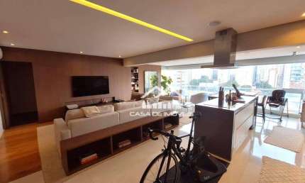 Vende apartamento em condomínio clube, com 2 suítes, 138m² e varanda gourmet no Brooklin.