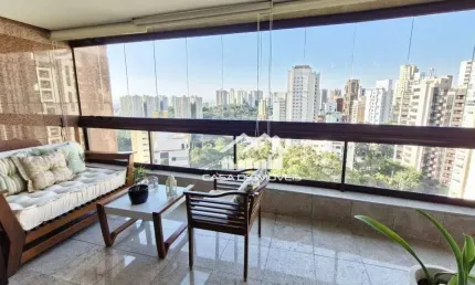 Apartamento à venda no Morumbi, 226m², 4 suítes, 4 vagas