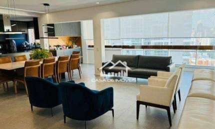 Vende cobertura com 291m², 4 suítes, piscina com espaço gourmet, em condomínio clube na Vila Andrade.