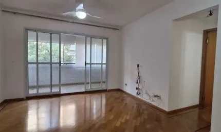 Vende apartamento de 98m², com 4 quartos sendo 1 suíte e 2 vagas, na vila andrade.
