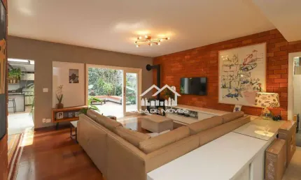 Casa de Condomínio à venda, 383m², 3 suítes, 3 vagas, no Jardim Panorama