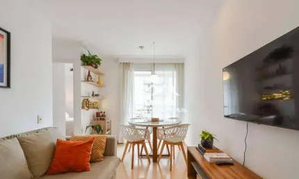 Vende apartamento com 52m², 2 dormitórios, 1 vaga e  varanda, na vila olímpia.