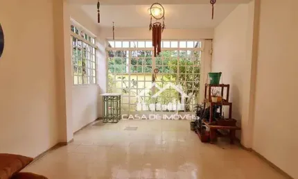 Vende casa de vila, tipo sobrado com 150m², 2 dormitórios, sendo 1 suíte, 3 vagas, no Panamby