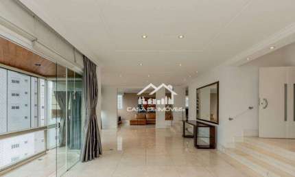 Vende apartamento com 272m², 3 amplas suítes, 4 vagas e lazer clube, no Panamby.