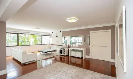 Vende apartamento de 162m², 3 suítes, 3 vagas e lazer, em moema.