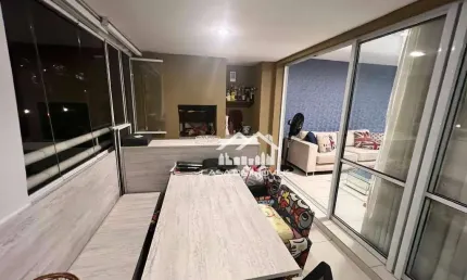 Vende apartamento cm 141m², 3 suítes, varanda com churrasqueira e lazer clube, no panamby.