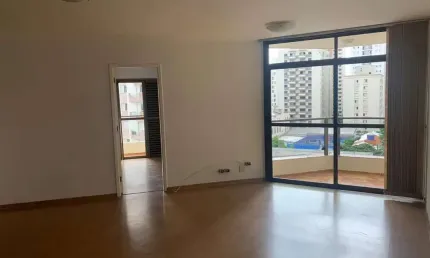 Vende ou aluga apartamento com 98m², 3 dormitórios, 1 suíte, muito bem localizado na Vila Olímpia.