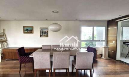 Vende ou aluga apartamento de 260m², com 3 suítes e 4 vagas na Vila Andrade.