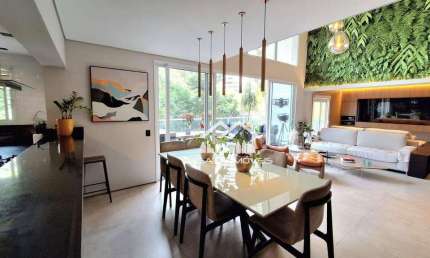 Aluga apartamento mobiliado, com pé direito duplo e 3 suítes, lazer clube, no Panamby.