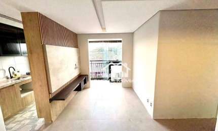 Vende Apartamento de 44m², com 2 dormitórios, 1 vaga, varanda e lazer completo