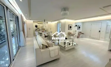 Vende apartamento com 326m², 4 suítes, 6 vagas e lazer, no Campo Belo.