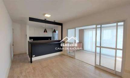 Aluga apartamento com 72m², 2 dormitórios, varanda com churrasqueira, 2 vagas, no Panamby.