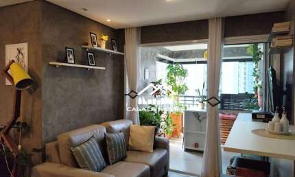 Vende apartamento de 58m², com 2 dormitórios, sendo 1 suíte e 1 vaga, na Vila Andrade.