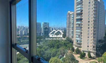 Vende ou aluga apartamento de 2 dormitórios, 70m², 1 vaga, no Panamby.
