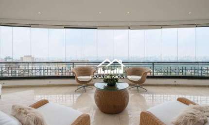 Vende cobertura duplex na Vila Nova Conceição, com 649m², 4 suítes, 8 vagas e lazer. Alto padrão.