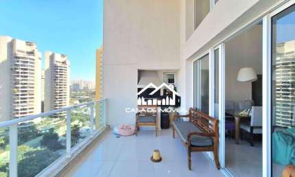 Vende ou aluga apartamento com 202m², 4 suítes, escritório, churrasqueira, depósito e 4 vagas de garagem, no Panamby.