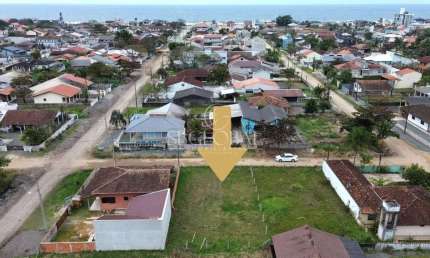 Terreno na Barra do Saí, face leste com 336m² (14x24)