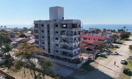 Apartamentos com 03 dormitórios e próximo ao mar em itapoá sc