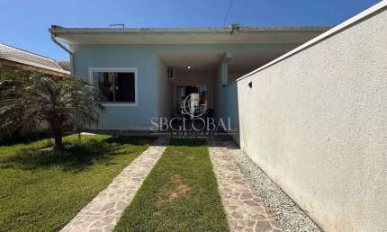 Casa com Cozinha Planejada no Balneário Rainha do Mar em Itapoá-SC