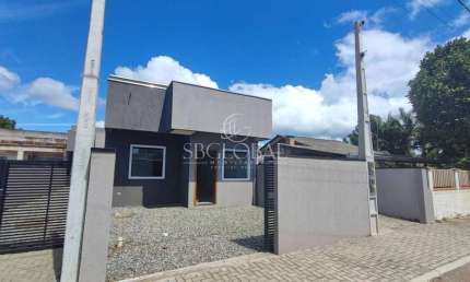 Casa nova pronta para morar, próxima a escola e creche, em Itapoá/SC