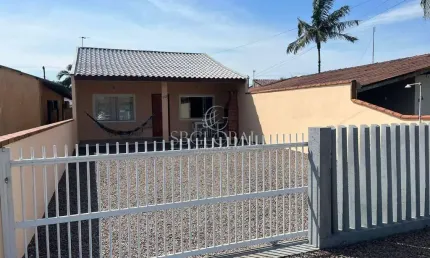 Casa mobiliada pronta para morar localizada no Balneário Paese em Itapoá/SC!
