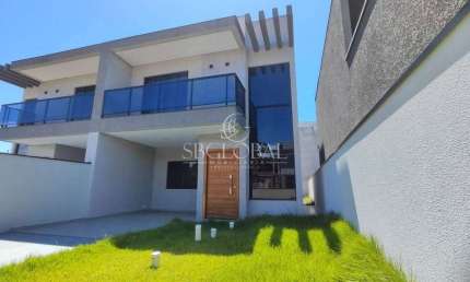 Sobrado Novo com Suíte e Excelente Acabamento a 600m da Praia em Itapoá/SC!