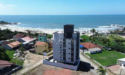Apartamento á 50 metros da praia com vista para O mar em Itapoá-SC