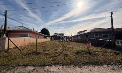 Terreno limpo pronto para construir á 270 metros da praia no Balneário Cambiju em Itapoá-SC