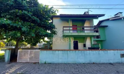 Apartamento a 150m da praia no Balneário Cambijú, com 02 quartos e terreno espaçoso em Itapoá/SC