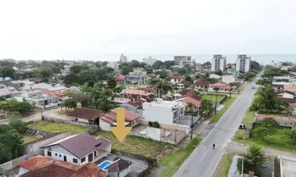 Terreno aterrado no Balneário Rainha do Mar com 390m² em Itapoá/SC!