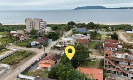 Terreno na 2° quadra do Mar com 420m² (14x30) no Balneário Praia dos Veleiros em Itapoá-SC