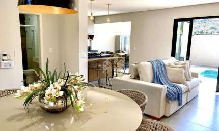 Casa com 3 dormitórios, 190 m² - venda por R$ 1.800.000 ou aluguel por R$ 8.501/mês - Ribeirão dos Porcos - Atibaia/SP