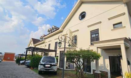 Linda casa condomínio Vila Inglesa ao lado da Lucas