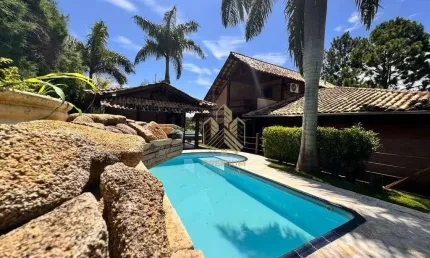 Casa com 4 dormitórios à venda na represa de Bragança Paulista