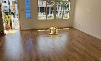 Sobrado com 180m2 fino acabamento excelente localização