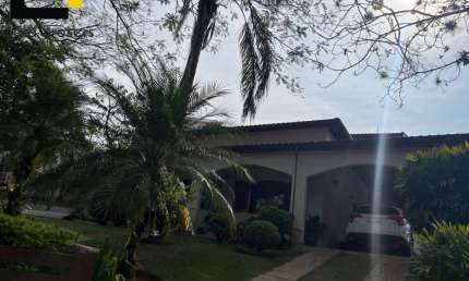 CASA COM 463 M² DE ÁREA CONSTRUÍDA COM 3 SUÍTES NO CONDOMÍNIO NEW PARK TÊNIS JUNDIAÍ- SP