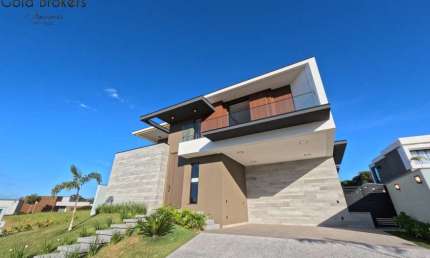 CASA DE 325 M² DE ÁREA CONSTRUÍDA COM 4 SUÍTES NO CONDOMÍNIO ALPHAVILLE I EM JUNDIAÍ - SP