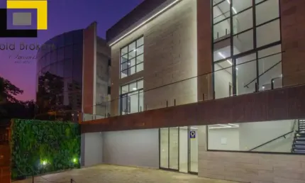 Predio comercial com 400m² e 16 salas e elevador para locação no centro de jundiai/sp