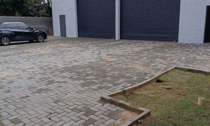 GALPÃO COM 280 M² PARA LOCAÇÃO NO MEDEIROS EM JUNDIAÍ - SP