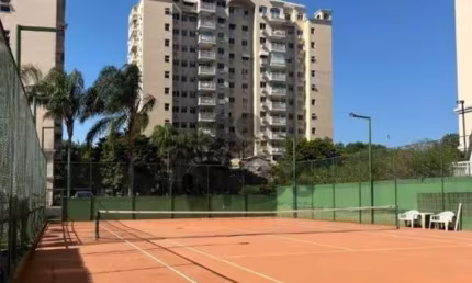 Excelente apartamento em condomínio com infraestrutura completa.
